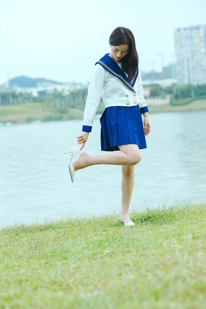 [尤蜜丝]穿搭写真 NO.061[35P／295MB]预览图