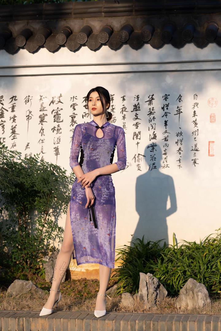 [尤蜜丝]穿搭写真 NO.142[26P／261MB]推荐预览图
